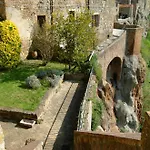Un Giardino Nel Tufo Bed and breakfast Pitigliano