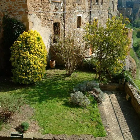 Un Giardino Nel Tufo Couette-café *